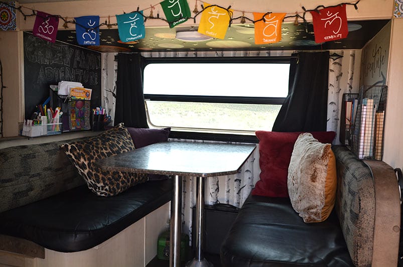 Travel Trailer Dinette remodel, Awesome Travel Trailer Remodel Ideas