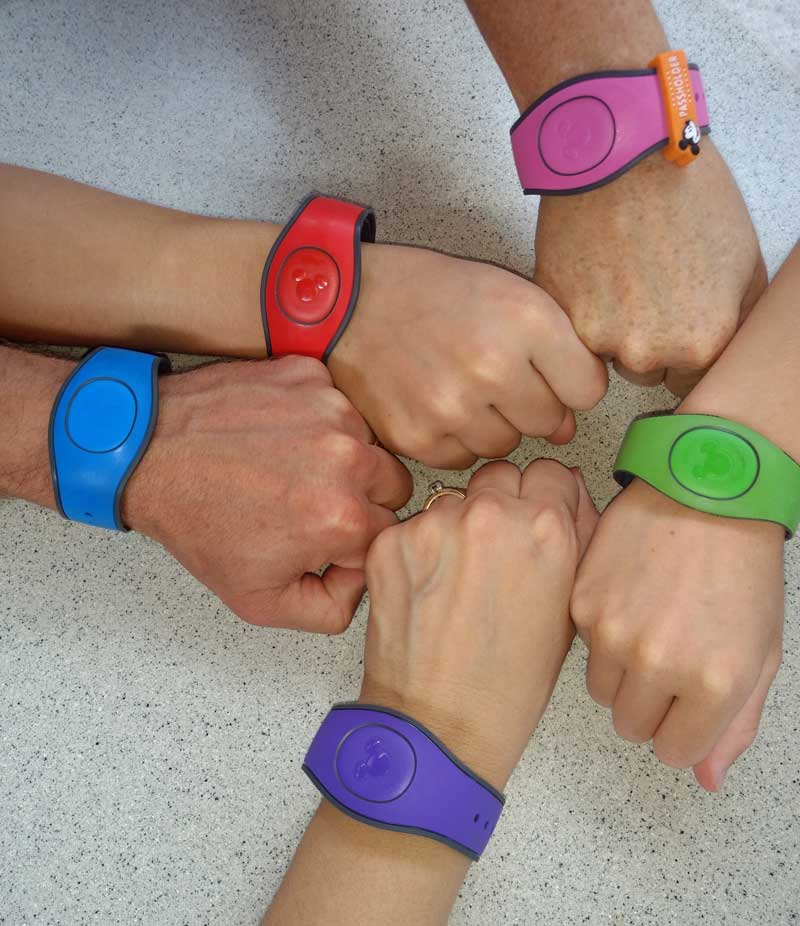 How do you resize your Magic Band?