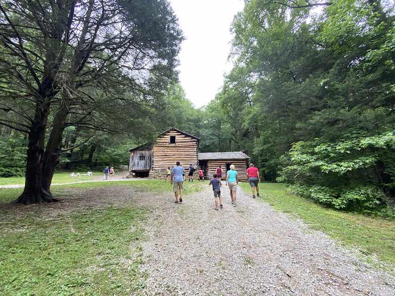 Cades Cove Cabin