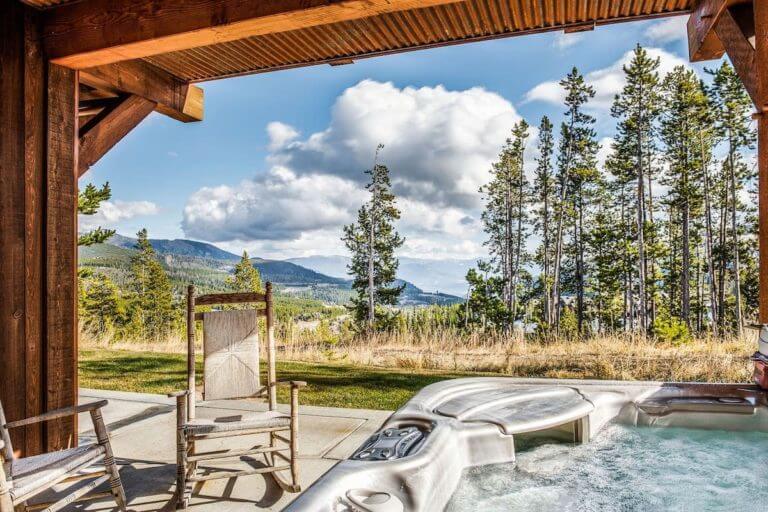 26 Unique Airbnb Montana Stays [17 With Hot Tubs]