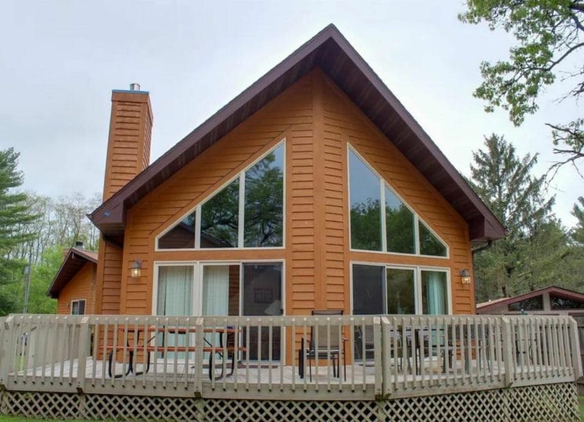 Exterior View of the Nicolet Home on Lake Delton, Wisconsin Dells Vacation Rentals