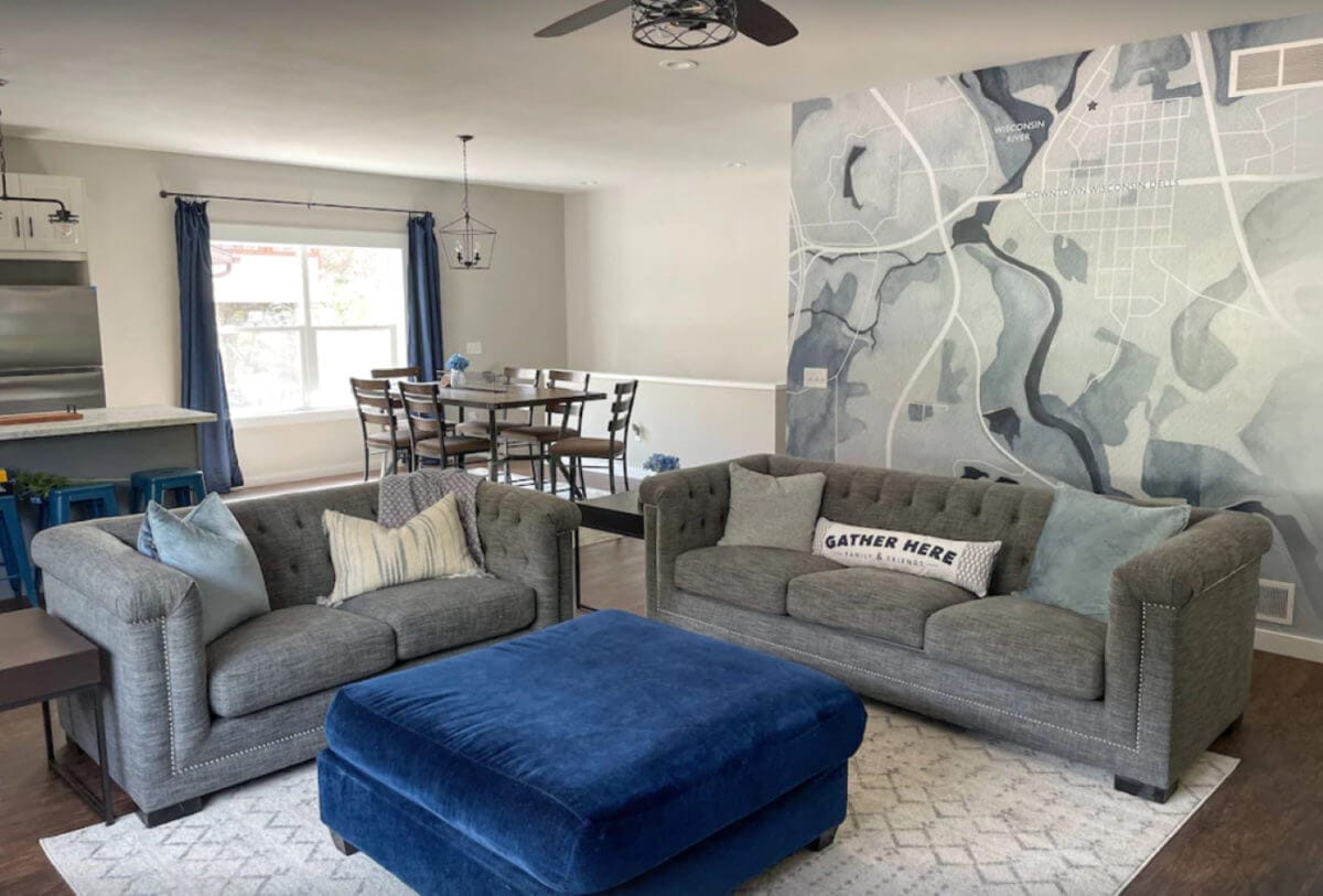 The living space at the downtown Dells rental, Wisconsin Dells vacation rentals