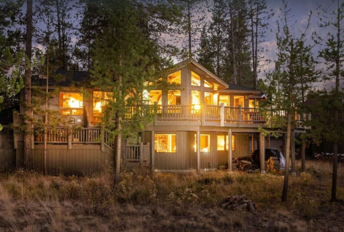 This is a picture of the Sunriver Lodge as part of our VRBO Bend Oregon recommendations.