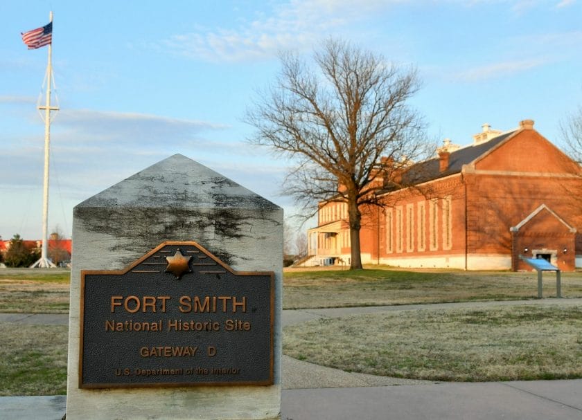 places to visit near fort smith arkansas