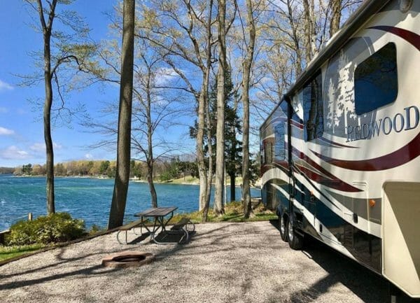 7 Amazing Michigan Campgrounds On Lakes
