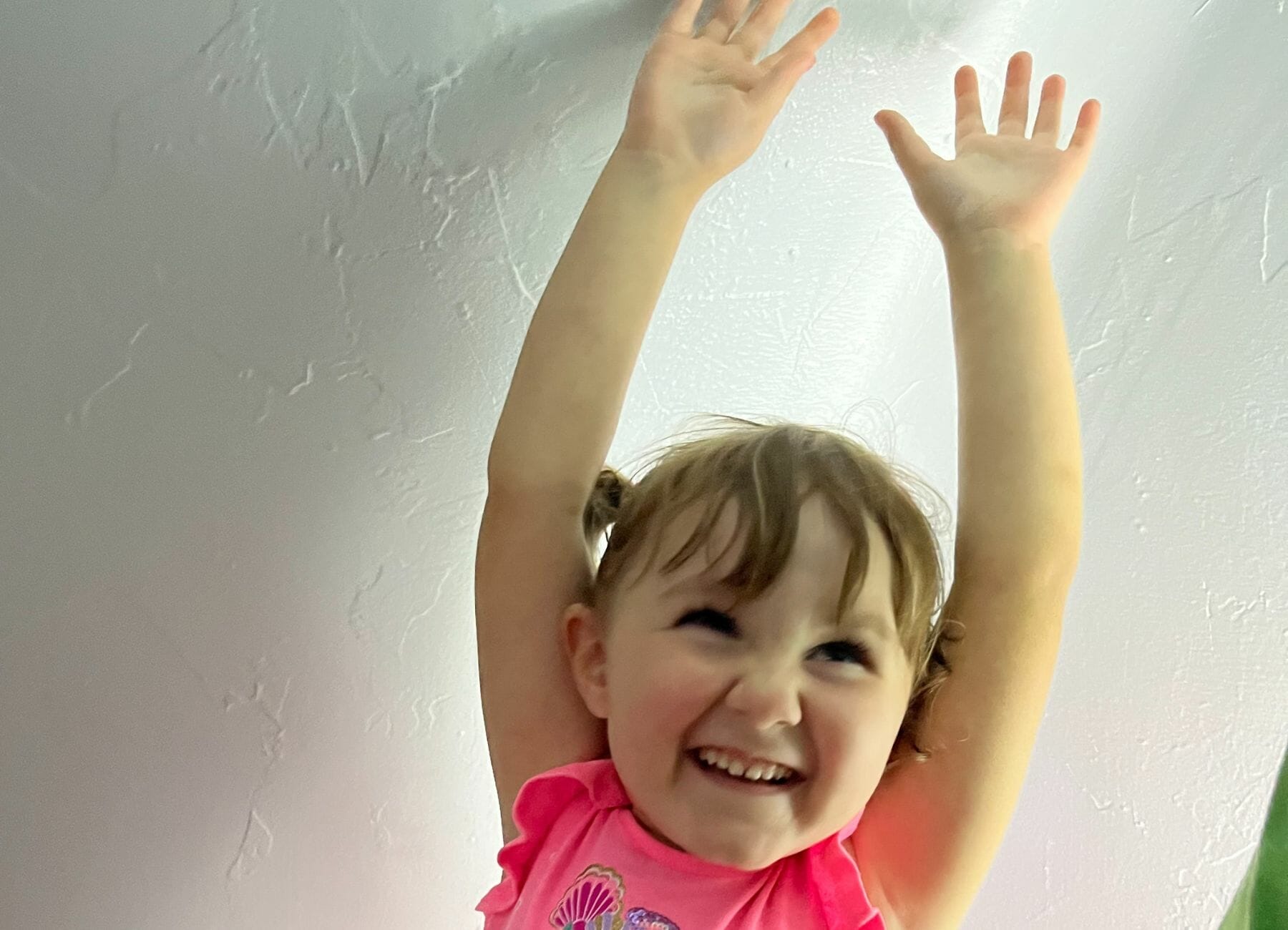 Shows the Thrill on Tram Ride of a little girl, Gateway Arch National Park
