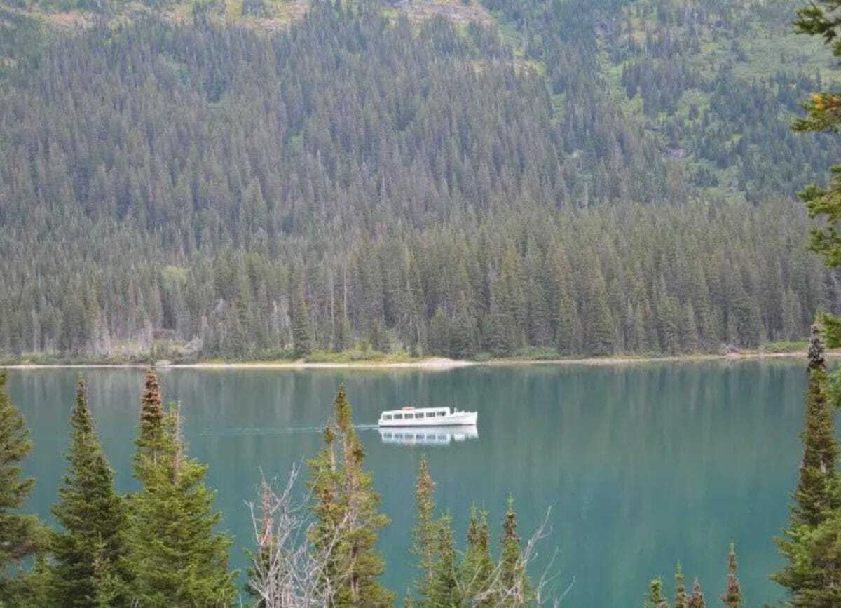 A boat tour of Grinnell Lake
