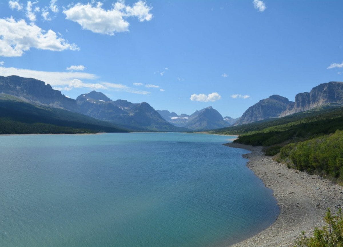 Picture of the Lake in Many Glaciers National Park, Things to do in Many Glaciers