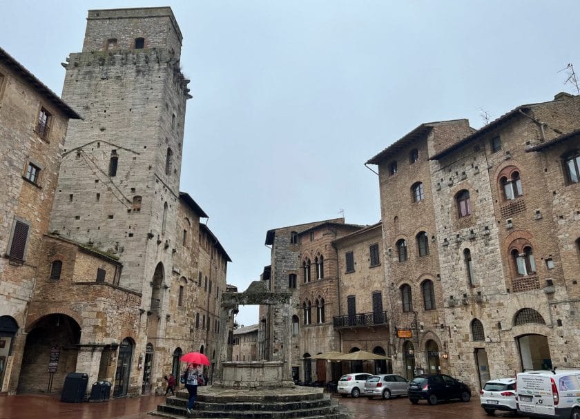 Piazza Della Cisterna, Things to do in Tuscany