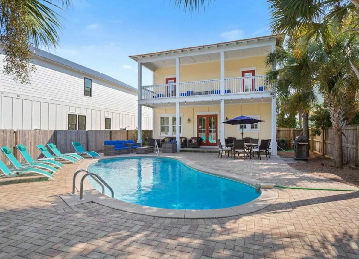Picture of a large outdoor space with heated pool, VRBO Destin Florida
