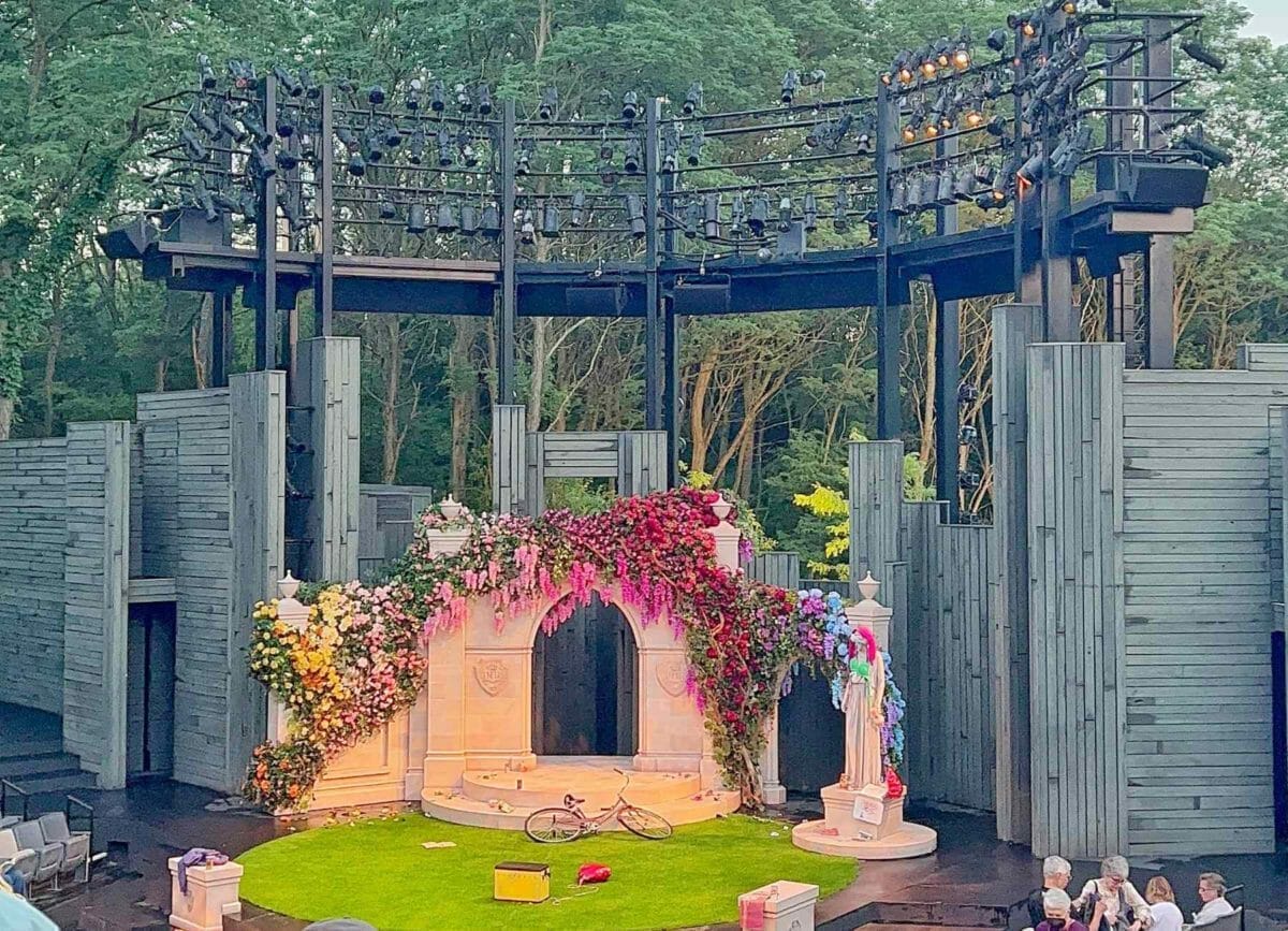 Picture of the American Players Theatre Stage in Spring Green, Wisconsin