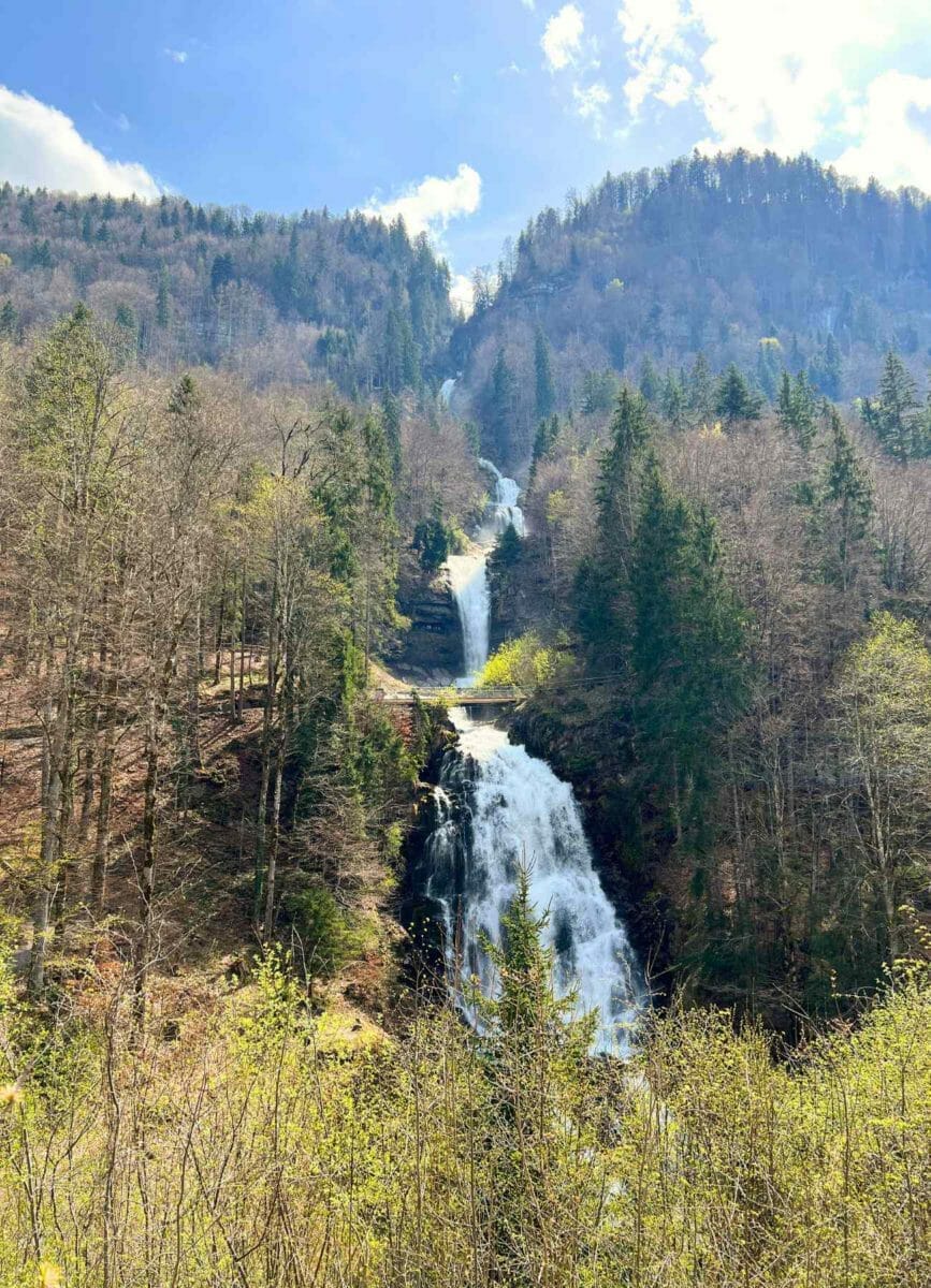Picture of Giessbach Waterfall