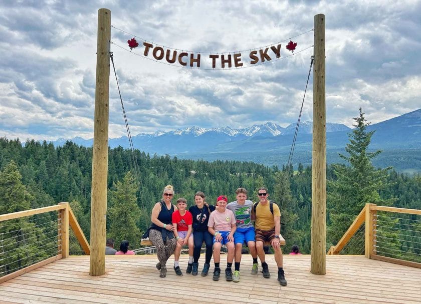 Reach out and touch the sky picture area at golden skybridge.