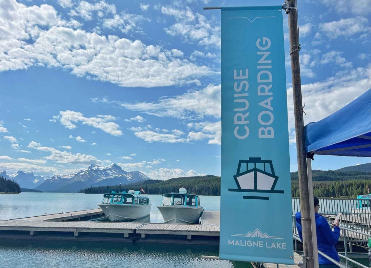 Cruise boarding for the Maligne Lake Cruise