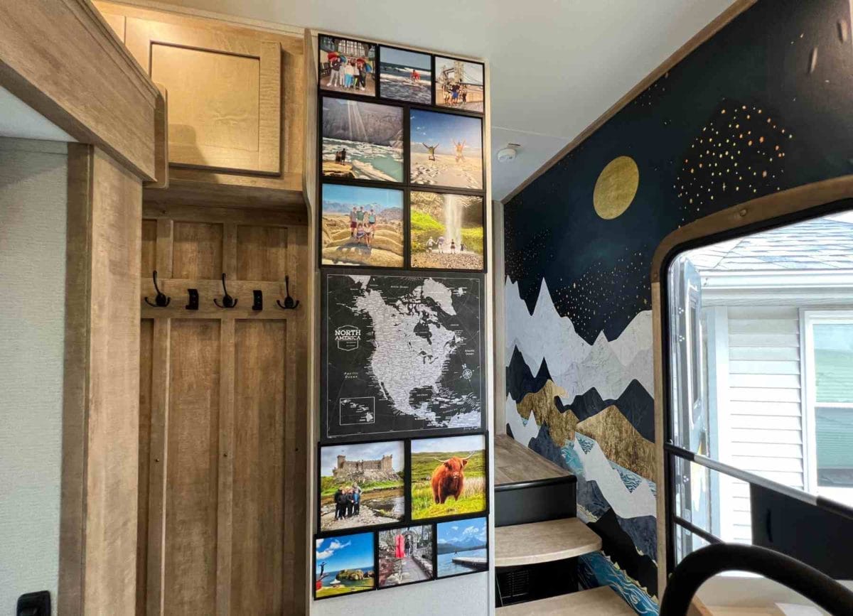 picture of a 5th wheel with wallpaper and pictures.