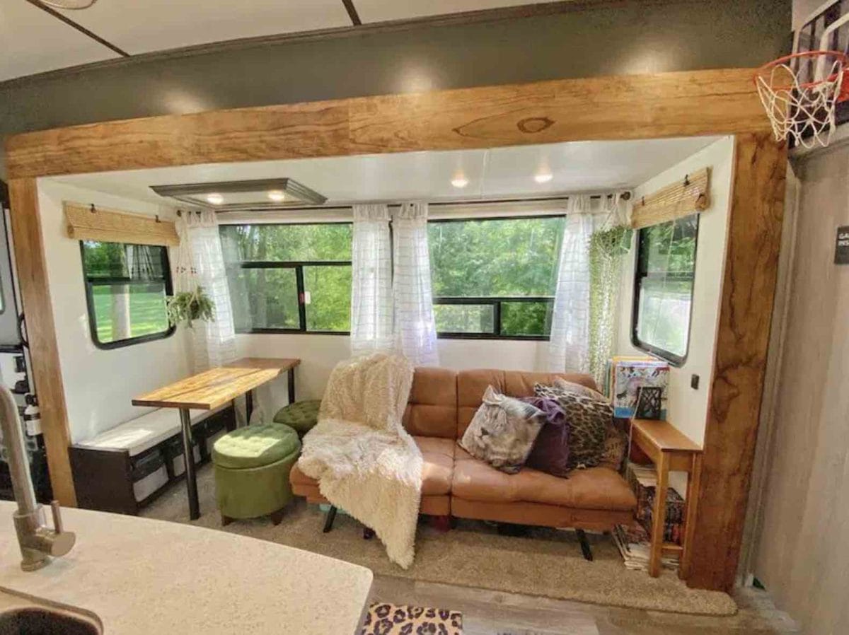 Picture of inside of a 5th wheel Remodel
